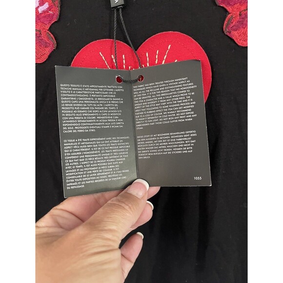 NWT Dolce & Gabbana Women's Black Cotton Floral Heart Embroidered T-Shirt Size M - Picture 5 of 8